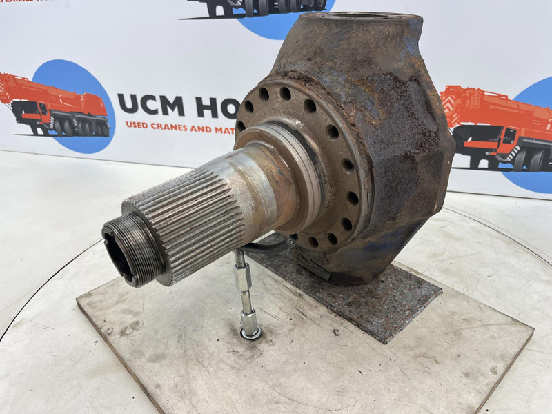 Terex AC 155, AC 205 Steering knuckle 16 holes - Achsschenkel für Kran: das Bild 1 Terex AC 155, AC 205 Steering knuckle 16 holes - Achsschenkel für Kran: das Bild 1