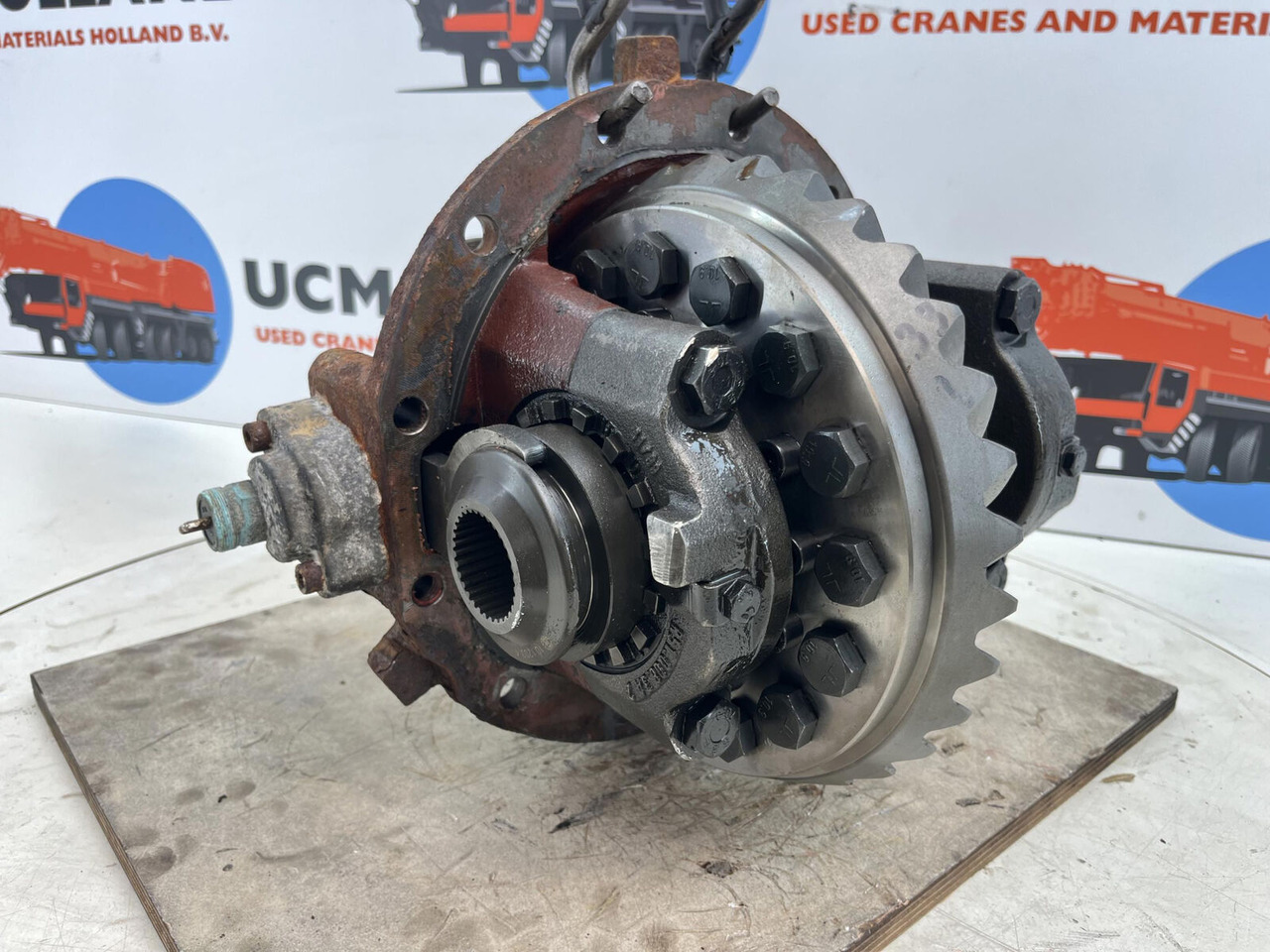 Terex AC 25 end differential 18x33 axle 1 - Differenzial Getriebe für Mobilkran: das Bild 1 Terex AC 25 end differential 18x33 axle 1 - Differenzial Getriebe für Mobilkran: das Bild 1