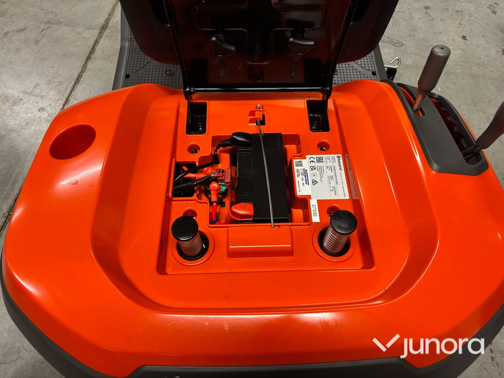 Rasenmäher Åkgräsklippare - Husqvarna TS112: das Bild 17 Rasenmäher Åkgräsklippare - Husqvarna TS112: das Bild 17