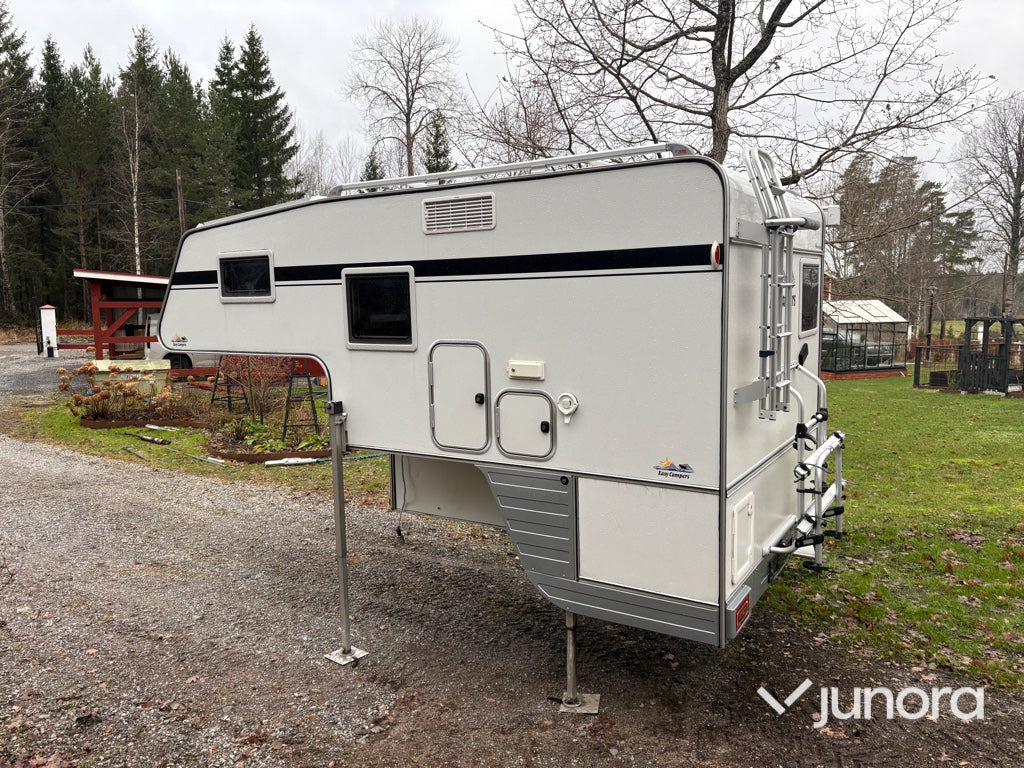 Camper - S Karosser Easy Campers EC 6 SH-2.1 SE (2022) - Wohnwagen: das Bild 3 Camper - S Karosser Easy Campers EC 6 SH-2.1 SE (2022) - Wohnwagen: das Bild 3