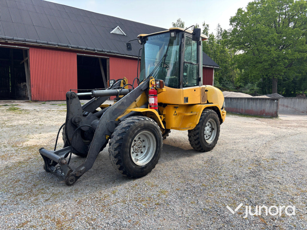 Hjullastare Volvo L30 med redskap - Radlader: das Bild 1 Hjullastare Volvo L30 med redskap - Radlader: das Bild 1
