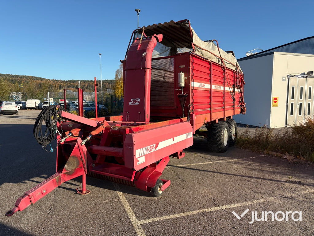 Självlastarvagn - JF ES 3500 - Ladewagen: das Bild 3 Självlastarvagn - JF ES 3500 - Ladewagen: das Bild 3