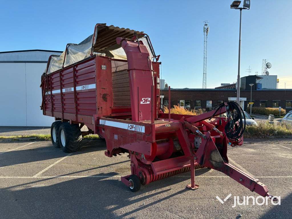 Självlastarvagn - JF ES 3500 - Ladewagen: das Bild 1 Självlastarvagn - JF ES 3500 - Ladewagen: das Bild 1