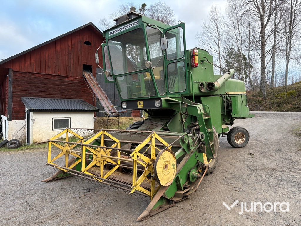 Skördetröska - John Deere 942 - Mähdrescher: das Bild 1 Skördetröska - John Deere 942 - Mähdrescher: das Bild 1