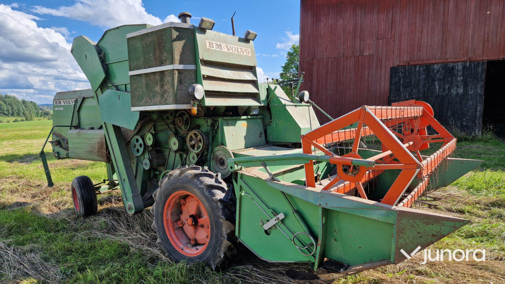 Skördetröska - Volvo BM, Aktiv 800 + Aktiv 800 som reservdel - Mähdrescher: das Bild 5 Skördetröska - Volvo BM, Aktiv 800 + Aktiv 800 som reservdel - Mähdrescher: das Bild 5