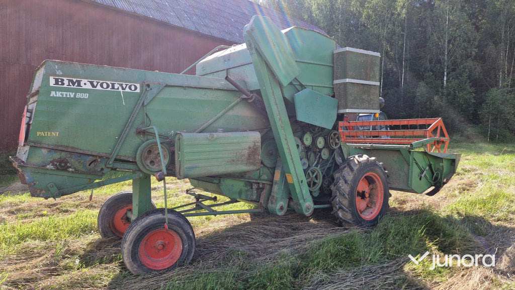 Skördetröska - Volvo BM, Aktiv 800 + Aktiv 800 som reservdel - Mähdrescher: das Bild 4 Skördetröska - Volvo BM, Aktiv 800 + Aktiv 800 som reservdel - Mähdrescher: das Bild 4