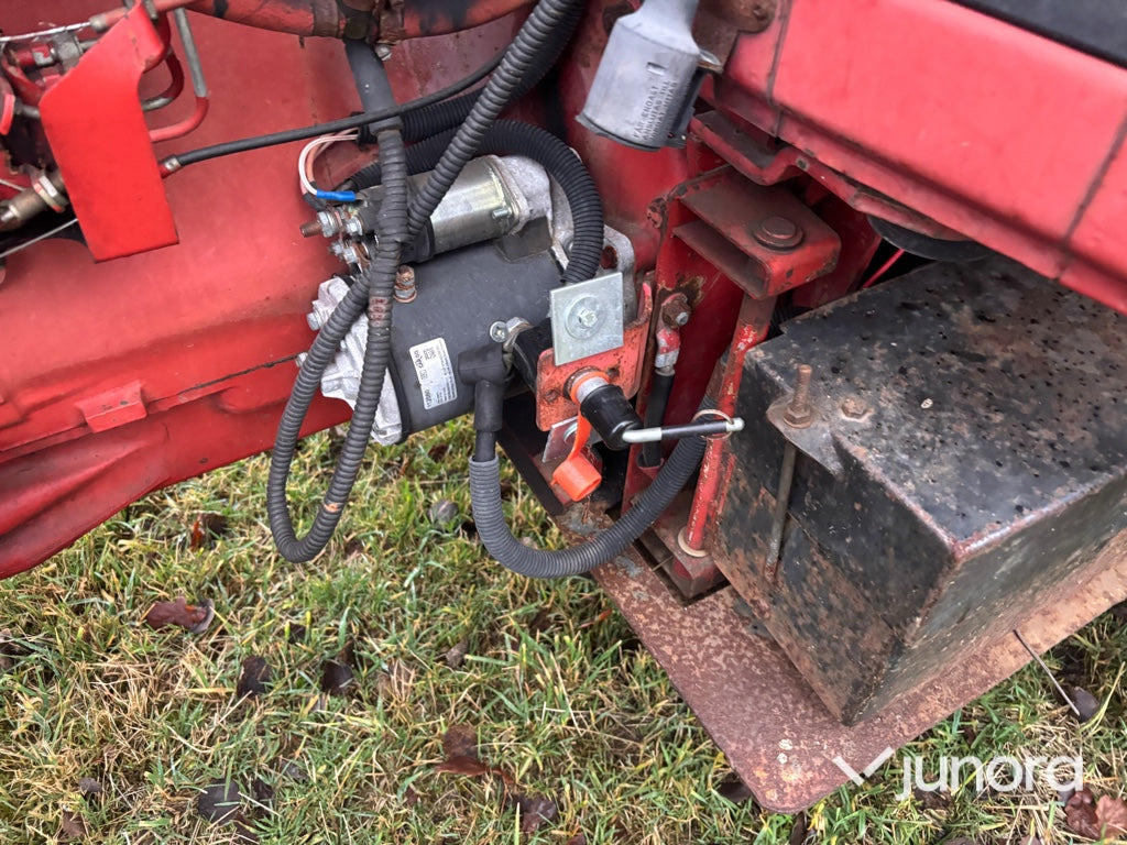 Traktor - IH 685XL – Leasing Traktor - IH 685XL: das Bild 29 Traktor - IH 685XL – Leasing Traktor - IH 685XL: das Bild 29