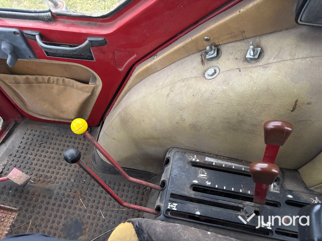 Traktor - IH 685XL – Leasing Traktor - IH 685XL: das Bild 10 Traktor - IH 685XL – Leasing Traktor - IH 685XL: das Bild 10