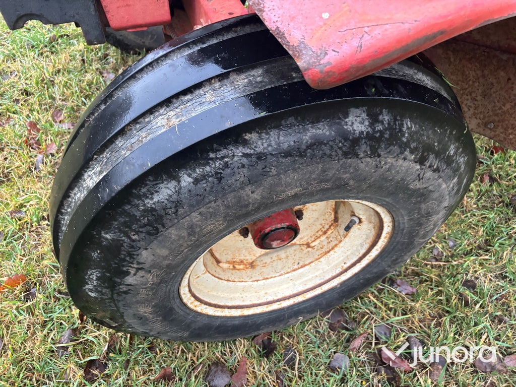 Traktor - IH 685XL – Leasing Traktor - IH 685XL: das Bild 25 Traktor - IH 685XL – Leasing Traktor - IH 685XL: das Bild 25