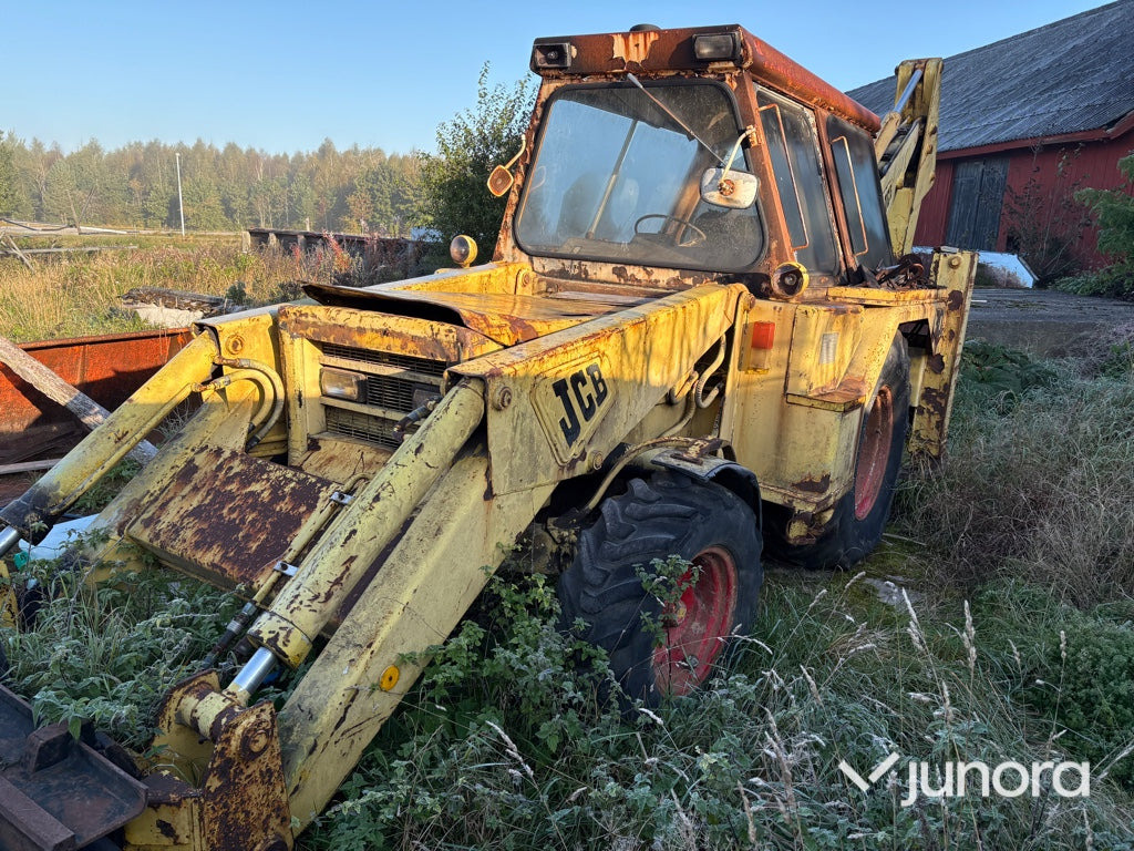Traktorgrävare JCB 3D - Baggerlader: das Bild 1 Traktorgrävare JCB 3D - Baggerlader: das Bild 1