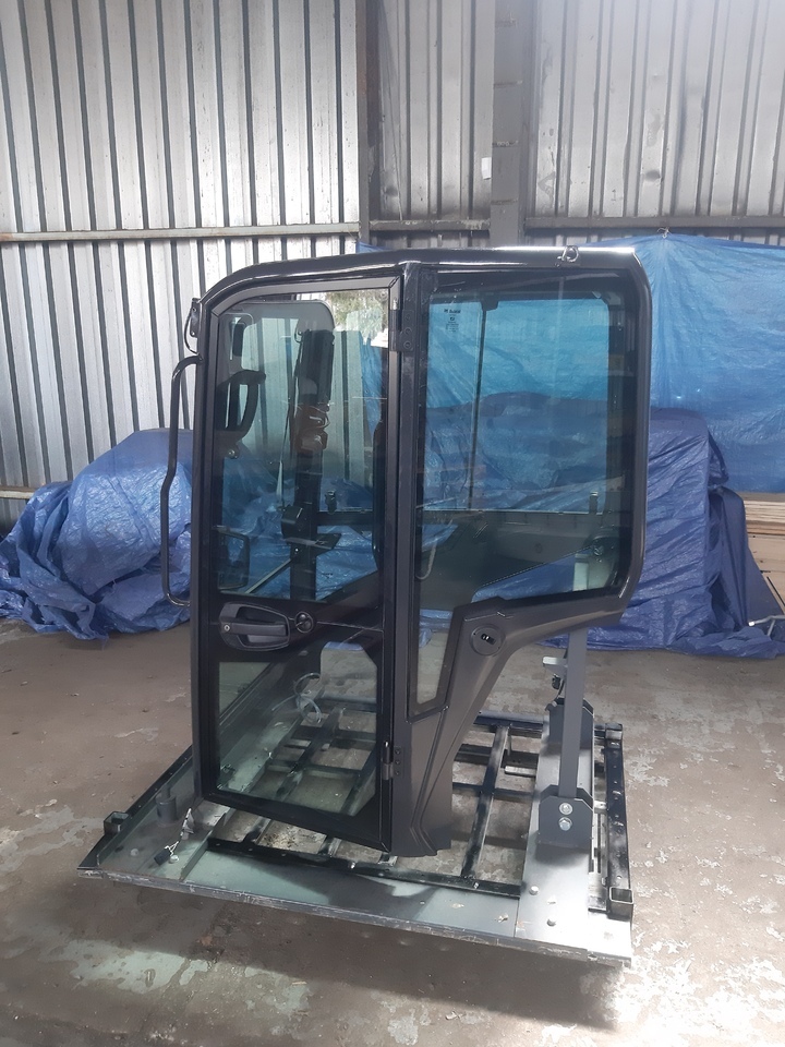 Cab for Bobcat E26,E32,E35,E42,E45,E50,E55 - Fahrerhaus und Interieur für Bagger: das Bild 1 Cab for Bobcat E26,E32,E35,E42,E45,E50,E55 - Fahrerhaus und Interieur für Bagger: das Bild 1