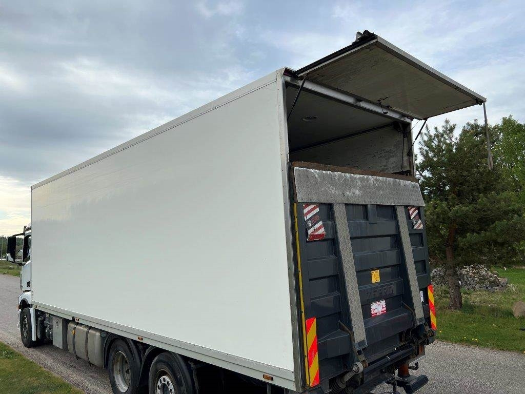 8,4 mtr glasfiber kasse - Xarios 500 - Kofferaufbau: das Bild 3 8,4 mtr glasfiber kasse - Xarios 500 - Kofferaufbau: das Bild 3