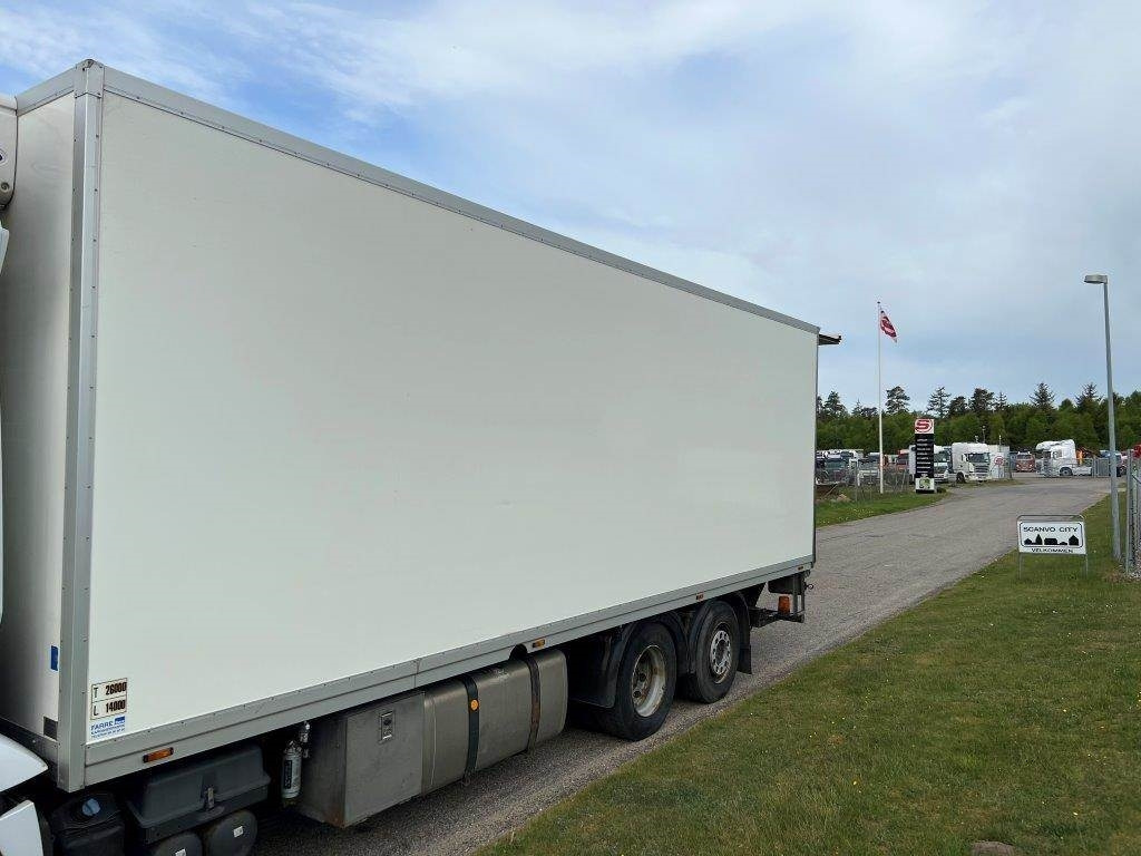 8,4 mtr glasfiber kasse - Xarios 500 - Kofferaufbau: das Bild 2 8,4 mtr glasfiber kasse - Xarios 500 - Kofferaufbau: das Bild 2