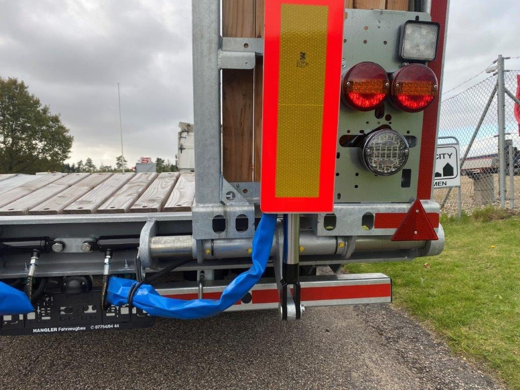 Hangler DTS-H 300 3 akslet hænger med ramper - Tieflader Anhänger: das Bild 5 Hangler DTS-H 300 3 akslet hænger med ramper - Tieflader Anhänger: das Bild 5