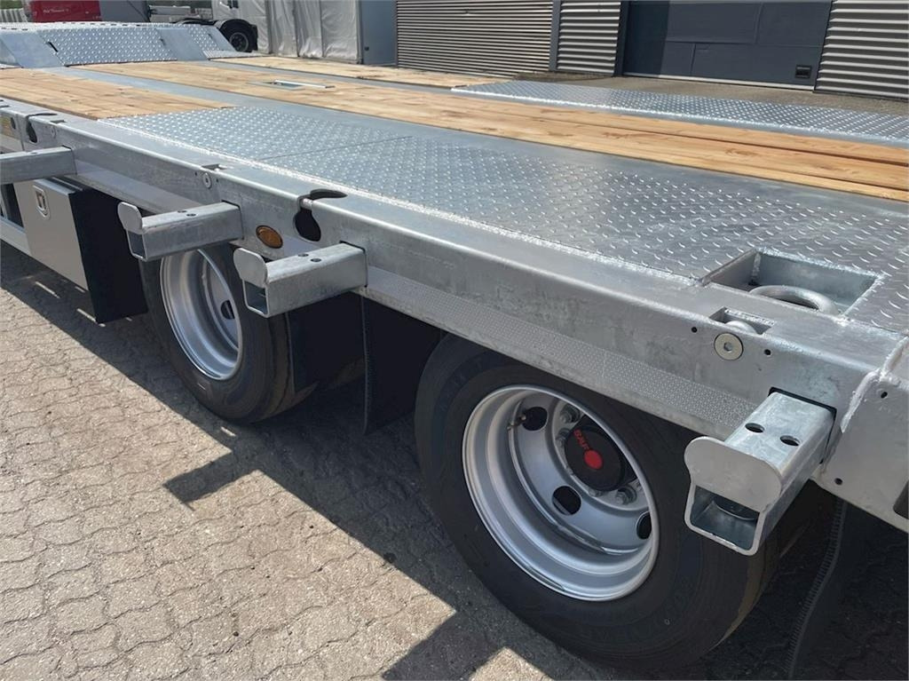 Hangler VTS-H 400 4 akslet - 2 delt ramper - Tieflader Anhänger: das Bild 3 Hangler VTS-H 400 4 akslet - 2 delt ramper - Tieflader Anhänger: das Bild 3