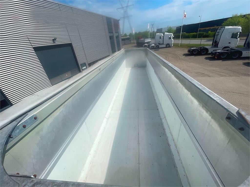 Kipper Auflieger Langendorf SKA36 60m3 alu kasse med plastindlæg: das Bild 11