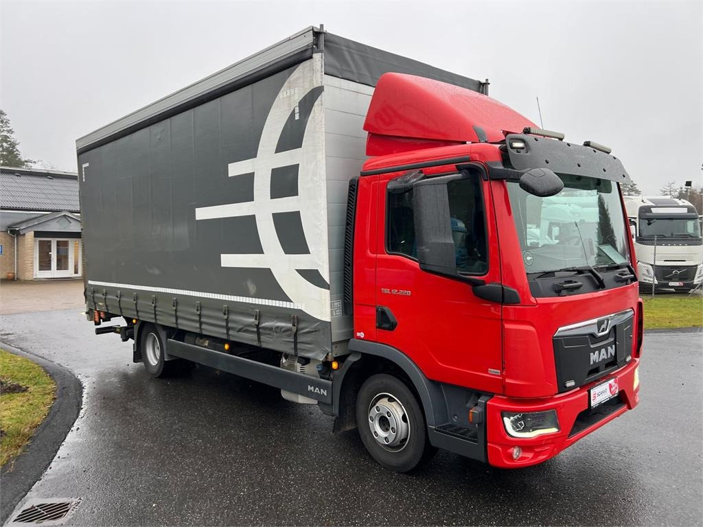 MAN TGL 12-220 BL - Plane LKW: das Bild 3 MAN TGL 12-220 BL - Plane LKW: das Bild 3