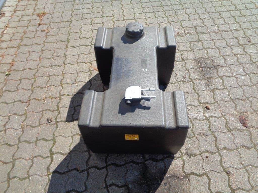 Mercedes-Benz 100 L plast (H formet) Dieseltank - Kraftstofftank für Transporter: das Bild 3 Mercedes-Benz 100 L plast (H formet) Dieseltank - Kraftstofftank für Transporter: das Bild 3