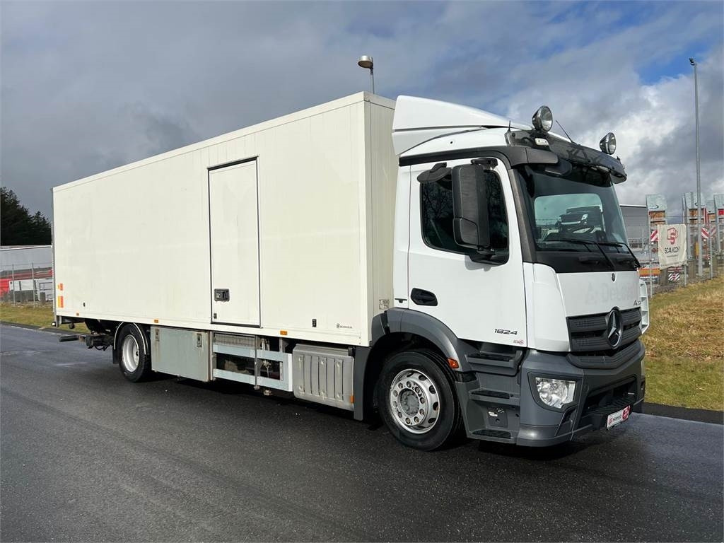 Koffer LKW Mercedes-Benz Antos 1824 LnR: das Bild 7