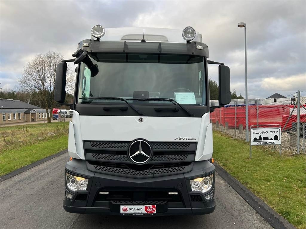 Mercedes-Benz Antos 2533 L - Koffer LKW: das Bild 4 Mercedes-Benz Antos 2533 L - Koffer LKW: das Bild 4