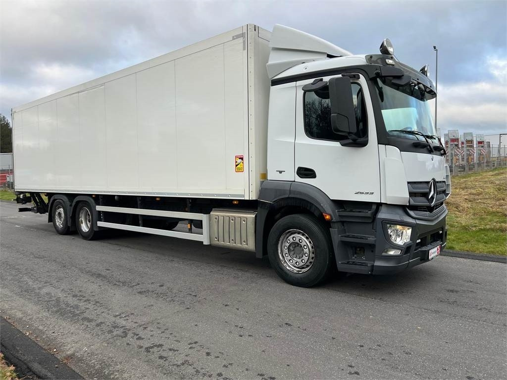 Mercedes-Benz Antos 2533 L - Koffer LKW: das Bild 3 Mercedes-Benz Antos 2533 L - Koffer LKW: das Bild 3