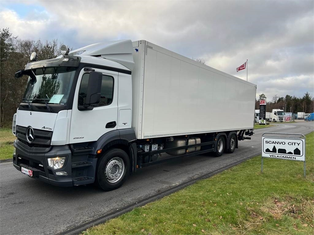 Mercedes-Benz Antos 2533 L - Koffer LKW: das Bild 1 Mercedes-Benz Antos 2533 L - Koffer LKW: das Bild 1