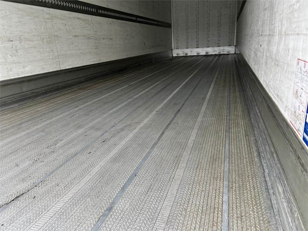 Mercedes-Benz Antos 2533 L - Koffer LKW: das Bild 5 Mercedes-Benz Antos 2533 L - Koffer LKW: das Bild 5