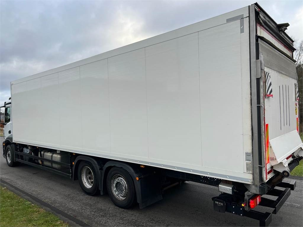 Mercedes-Benz Antos 2533 L - Koffer LKW: das Bild 2 Mercedes-Benz Antos 2533 L - Koffer LKW: das Bild 2