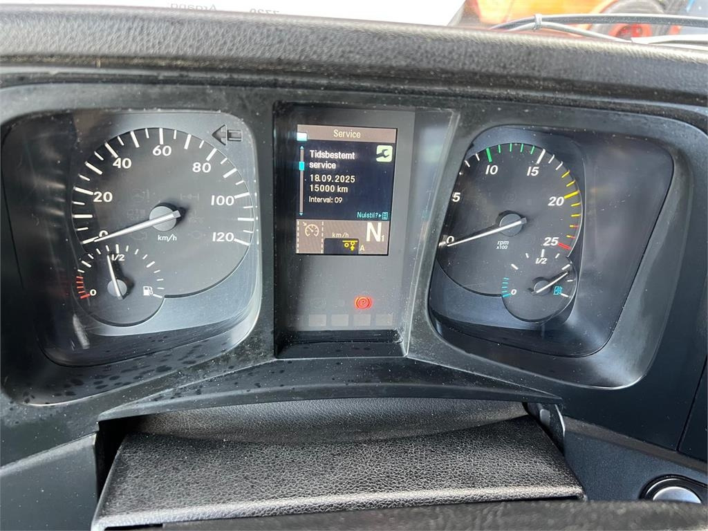 Mercedes-Benz Antos 2546 - Hiab 192 E kran - Absetzkipper: das Bild 5 Mercedes-Benz Antos 2546 - Hiab 192 E kran - Absetzkipper: das Bild 5