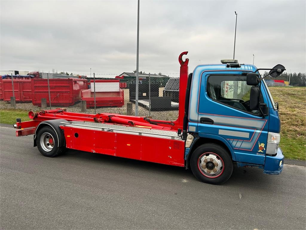 Mitsubishi Fuso CANTER 9C150 - Abrollkipper: das Bild 1 Mitsubishi Fuso CANTER 9C150 - Abrollkipper: das Bild 1