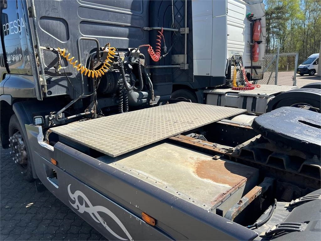Renault Premium 440 DXI - Sattelzugmaschine: das Bild 3 Renault Premium 440 DXI - Sattelzugmaschine: das Bild 3