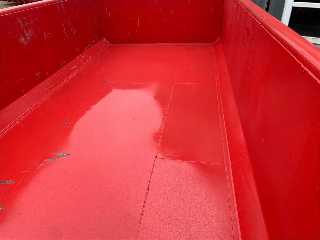 Scancon S6012 - Pritschenaufbau: das Bild 4 Scancon S6012 - Pritschenaufbau: das Bild 4