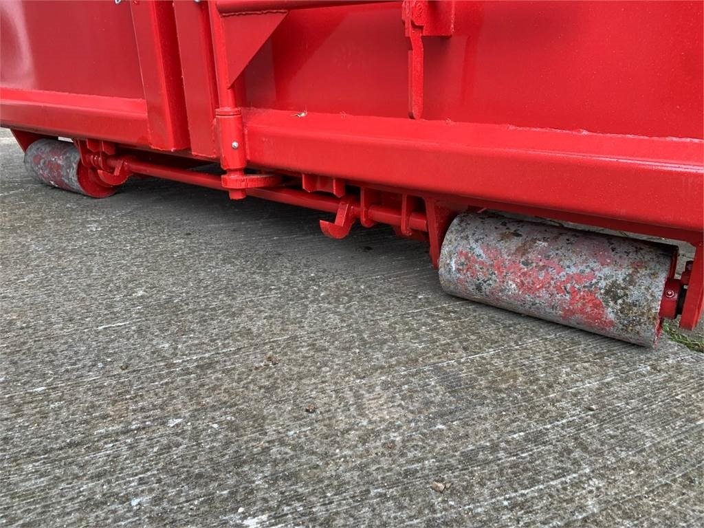 Scancon S6012 - Pritschenaufbau: das Bild 5 Scancon S6012 - Pritschenaufbau: das Bild 5