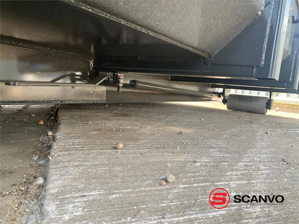 Scancon S6215 - Pritschenaufbau: das Bild 3 Scancon S6215 - Pritschenaufbau: das Bild 3