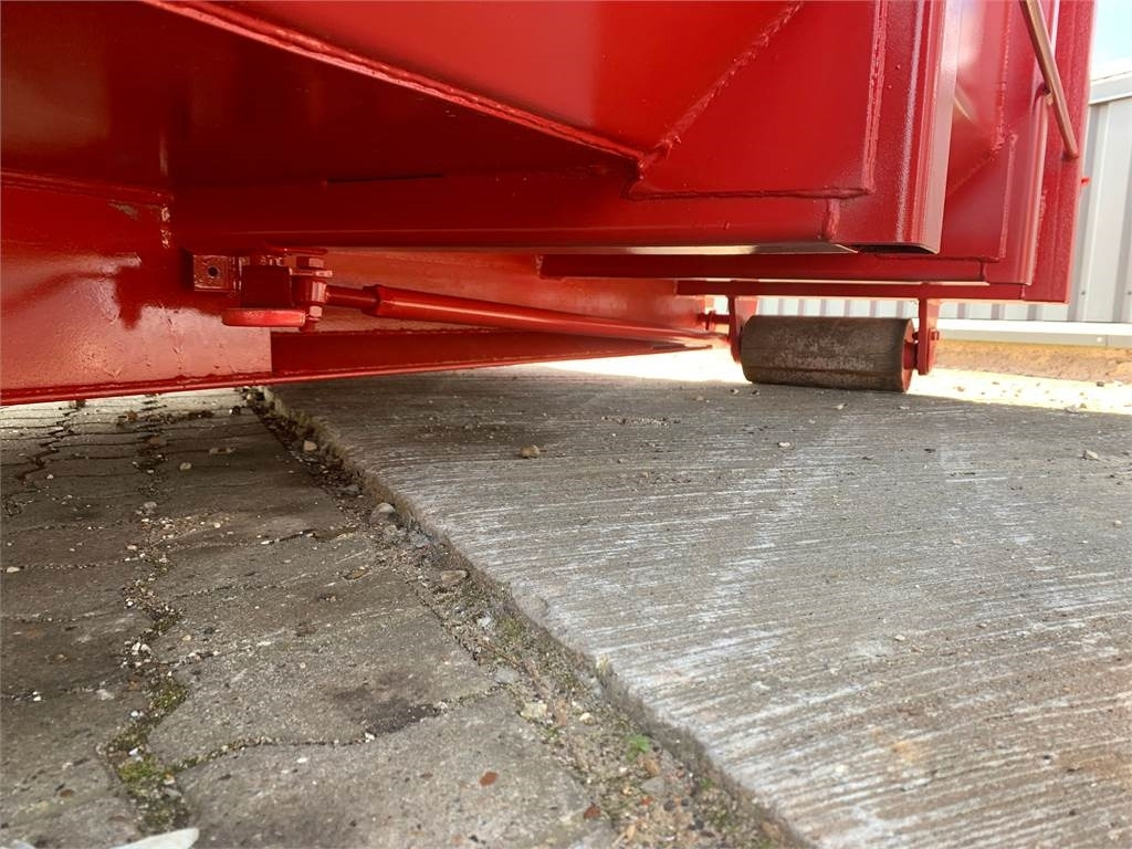 Scancon S6215 - Pritschenaufbau: das Bild 3 Scancon S6215 - Pritschenaufbau: das Bild 3