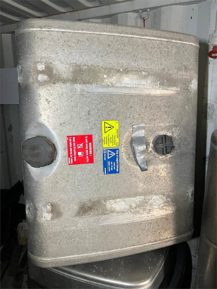 Scania 350 ltr dieseltank nr 1517005 - Kraftstofftank für LKW: das Bild 1 Scania 350 ltr dieseltank nr 1517005 - Kraftstofftank für LKW: das Bild 1
