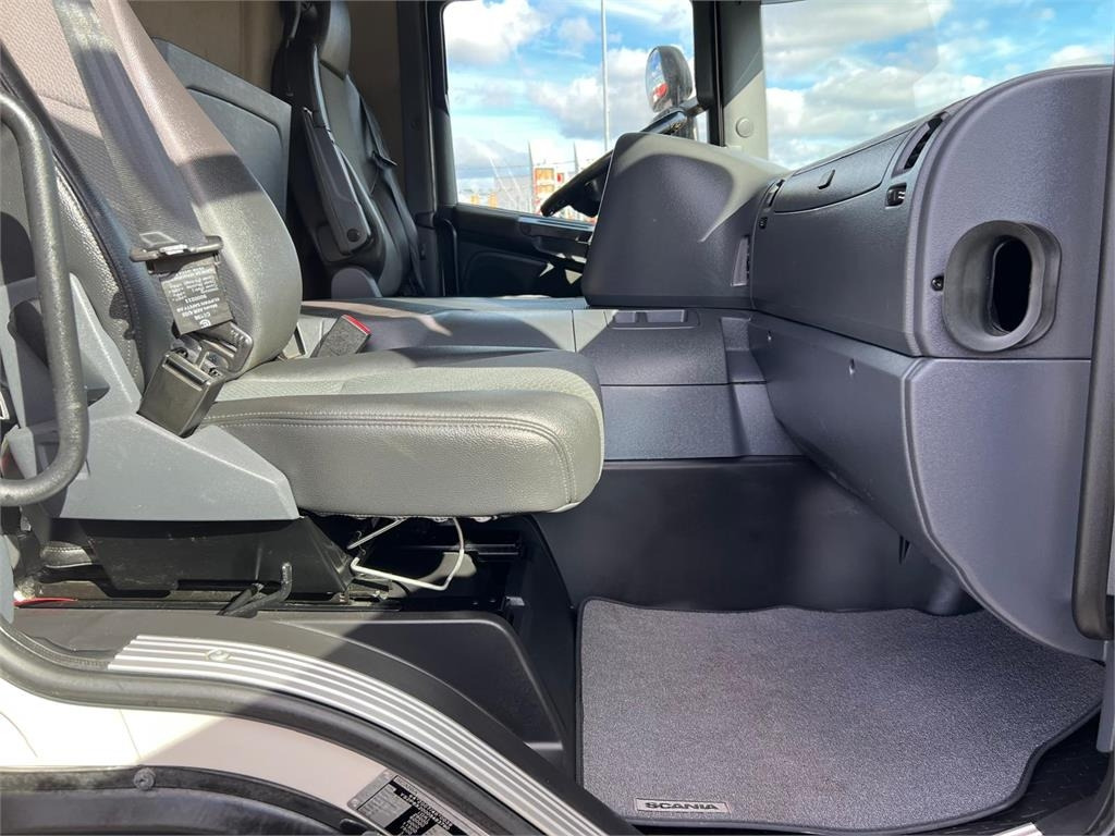 Scania P280 LB 6x2*4 MLB - 24 pallets - Plane LKW: das Bild 4 Scania P280 LB 6x2*4 MLB - 24 pallets - Plane LKW: das Bild 4