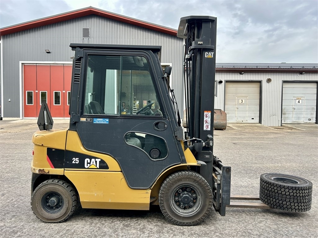 CAT DP 25 NT - Dieselstapler: das Bild 5 CAT DP 25 NT - Dieselstapler: das Bild 5