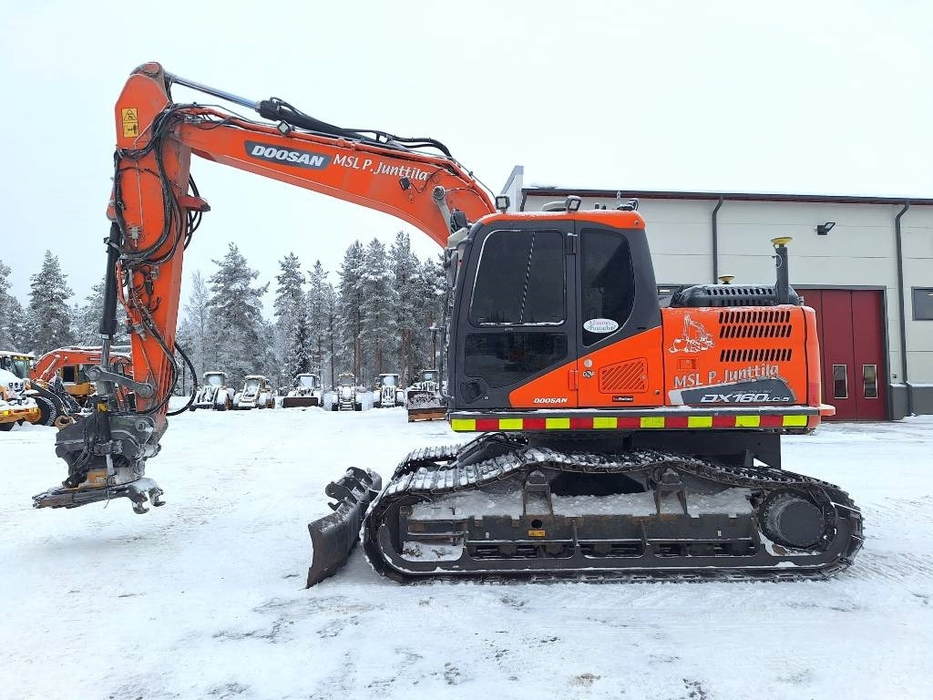Doosan MYYTY! SOLD! DX160LCH-5 METSÄMALLI - Kettenbagger: das Bild 1 Doosan MYYTY! SOLD! DX160LCH-5 METSÄMALLI - Kettenbagger: das Bild 1