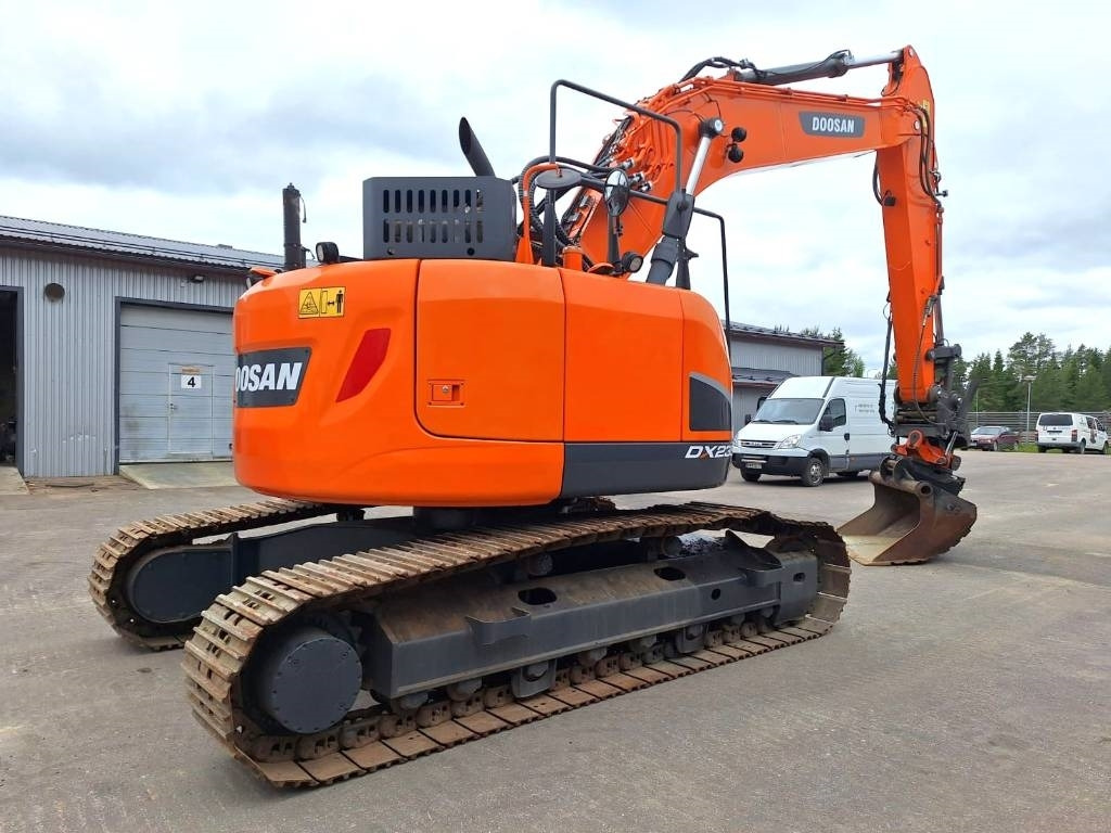 Doosan MYYTY! SOLD! DX235LCR-5 PYÖRITTÄJÄ - Kettenbagger: das Bild 4 Doosan MYYTY! SOLD! DX235LCR-5 PYÖRITTÄJÄ - Kettenbagger: das Bild 4