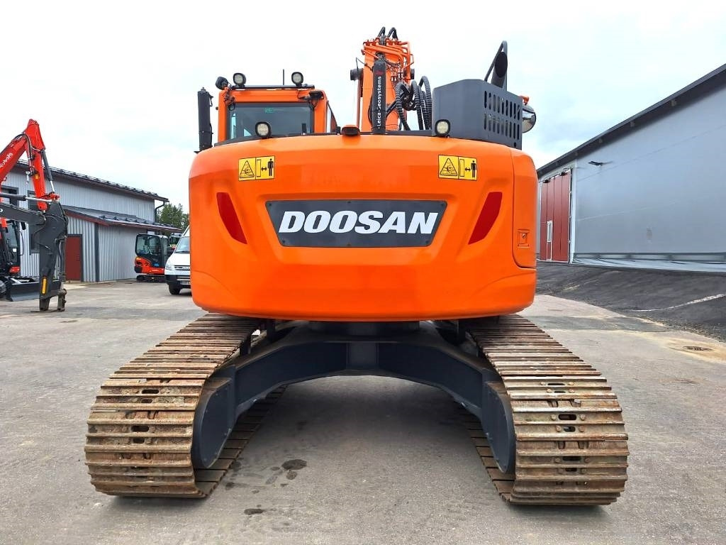 Doosan MYYTY! SOLD! DX235LCR-5 PYÖRITTÄJÄ - Kettenbagger: das Bild 3 Doosan MYYTY! SOLD! DX235LCR-5 PYÖRITTÄJÄ - Kettenbagger: das Bild 3