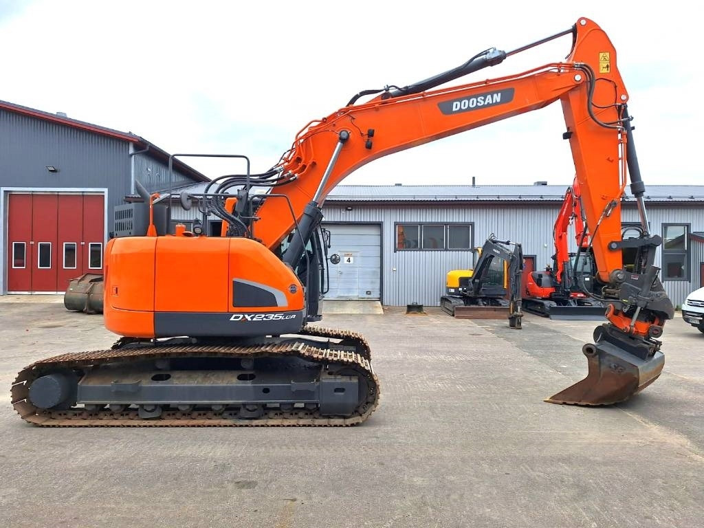 Doosan MYYTY! SOLD! DX235LCR-5 PYÖRITTÄJÄ - Kettenbagger: das Bild 5 Doosan MYYTY! SOLD! DX235LCR-5 PYÖRITTÄJÄ - Kettenbagger: das Bild 5
