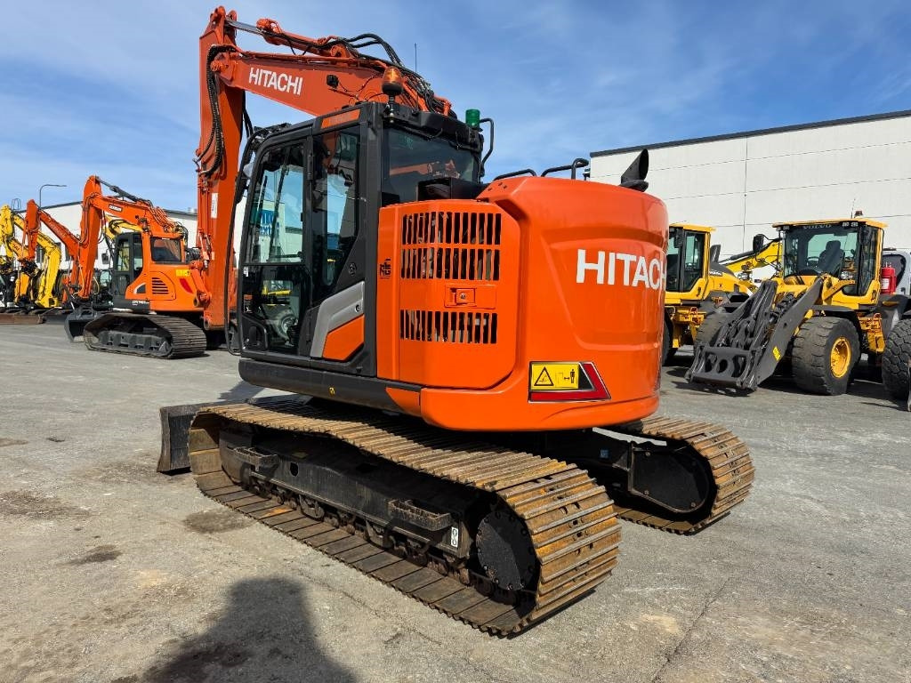 Hitachi ZX 135 USBL-7 Puskulevy - Kettenbagger: das Bild 3 Hitachi ZX 135 USBL-7 Puskulevy - Kettenbagger: das Bild 3