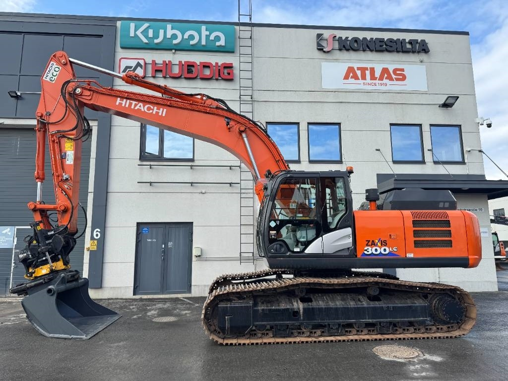 Hitachi ZX 300 LC-6 ENGCON EC233 S80/S80 - Kettenbagger: das Bild 1 Hitachi ZX 300 LC-6 ENGCON EC233 S80/S80 - Kettenbagger: das Bild 1