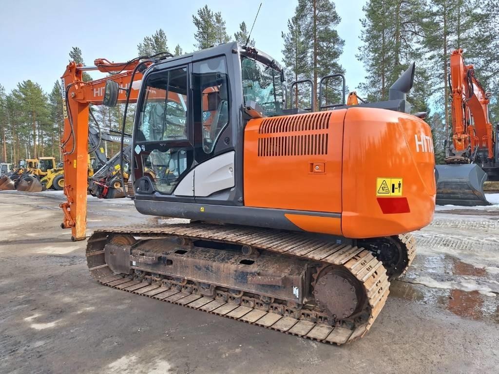 Hitachi ZX130LCN-6 - Kettenbagger: das Bild 2 Hitachi ZX130LCN-6 - Kettenbagger: das Bild 2