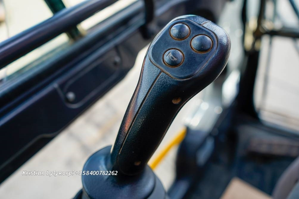 Kettenbagger Hitachi ZX130LCN-7 VÄHÄN AJETTU: das Bild 23