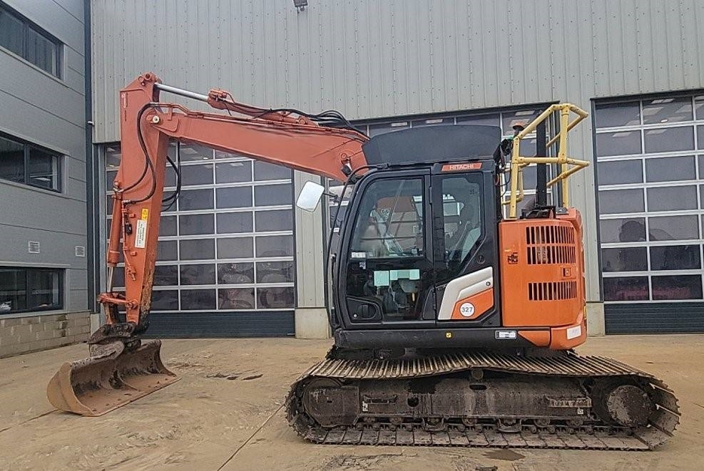Hitachi ZX135US-7 - Kettenbagger: das Bild 1 Hitachi ZX135US-7 - Kettenbagger: das Bild 1