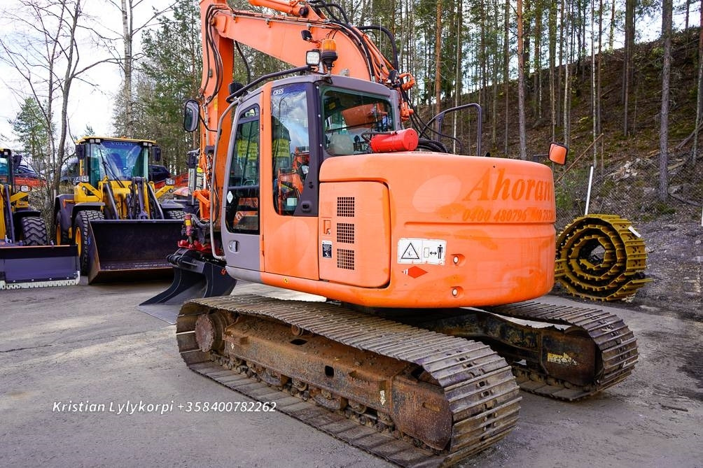 Hitachi ZX135US VÄHÄN AJETTU - Kettenbagger: das Bild 4 Hitachi ZX135US VÄHÄN AJETTU - Kettenbagger: das Bild 4