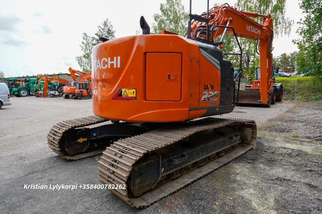 Hitachi ZX225USLC-7 STAGE V - Kettenbagger: das Bild 5 Hitachi ZX225USLC-7 STAGE V - Kettenbagger: das Bild 5