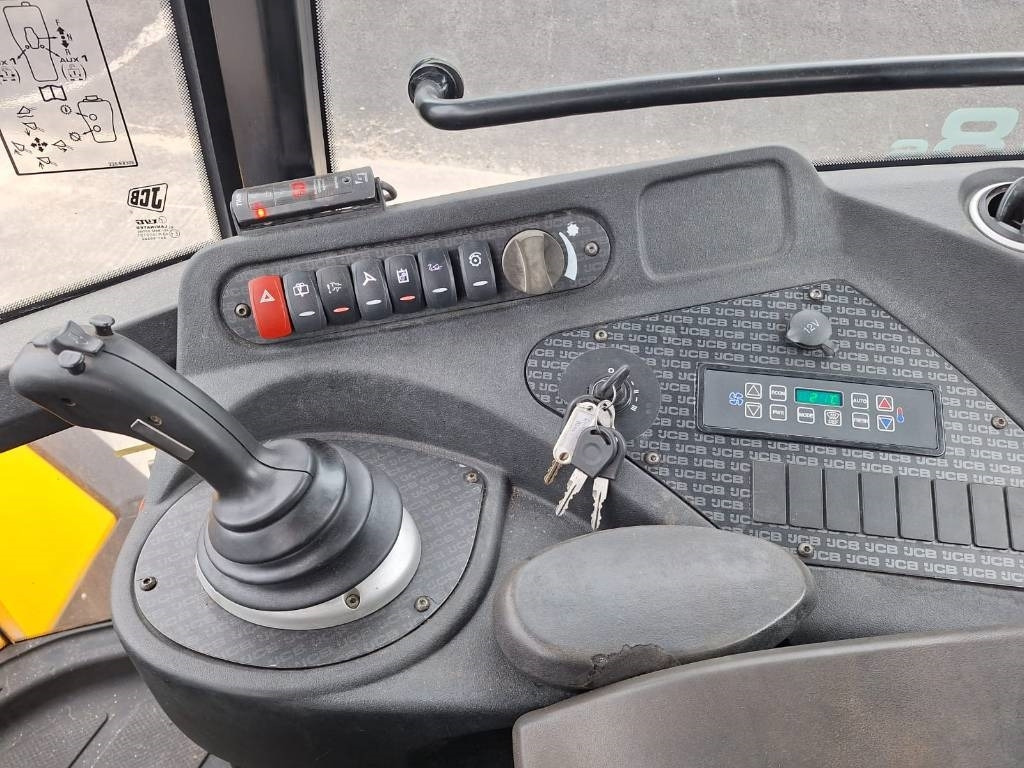 Radlader JCB 418S T4 AGRIMALLI: das Bild 11